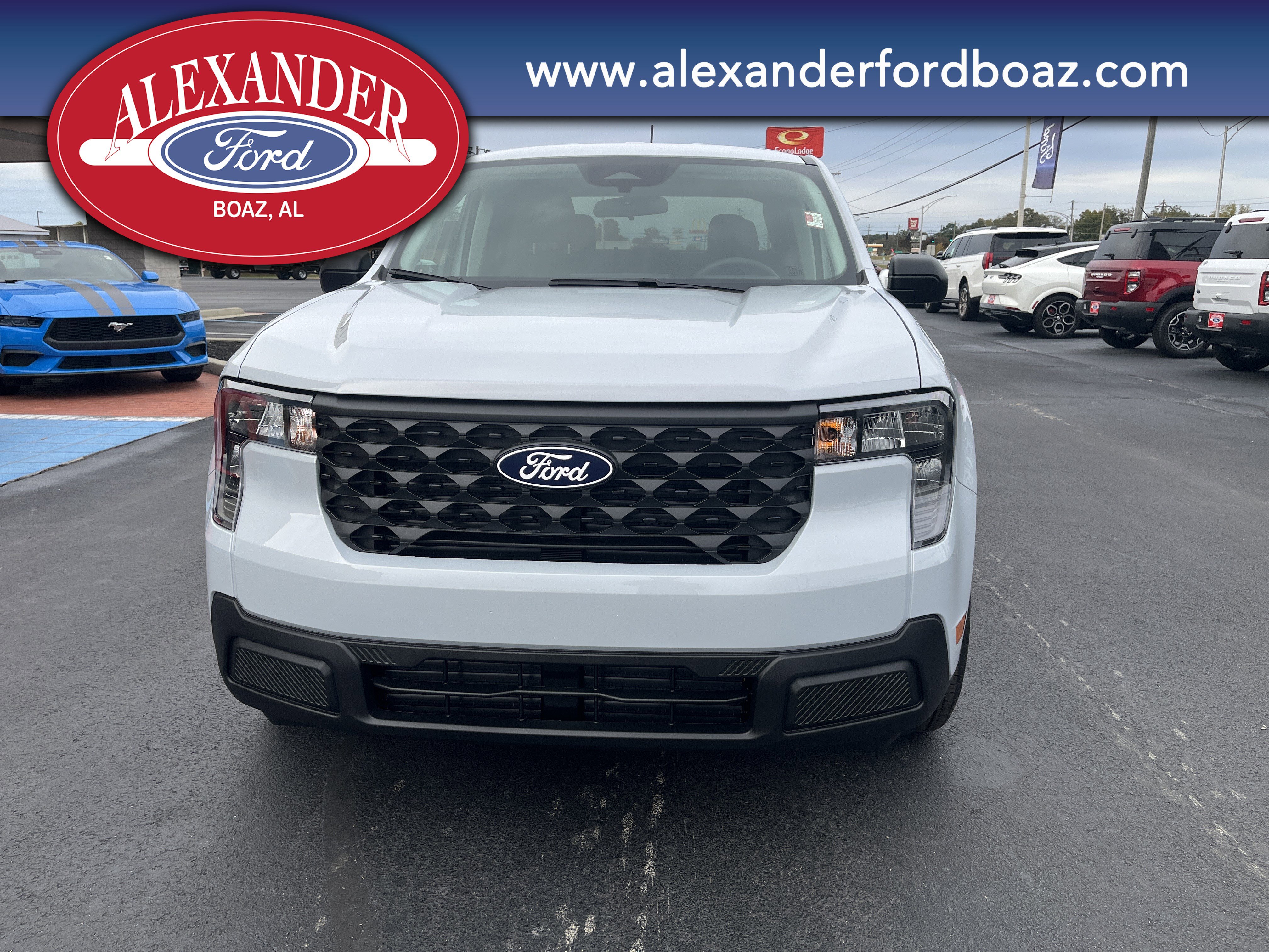 New 2025 Ford Maverick XL image 5