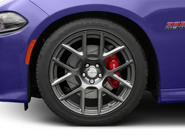 Used 2016 Dodge Charger R/T Scat Pack w/ Beats Audio Group RWD image 13