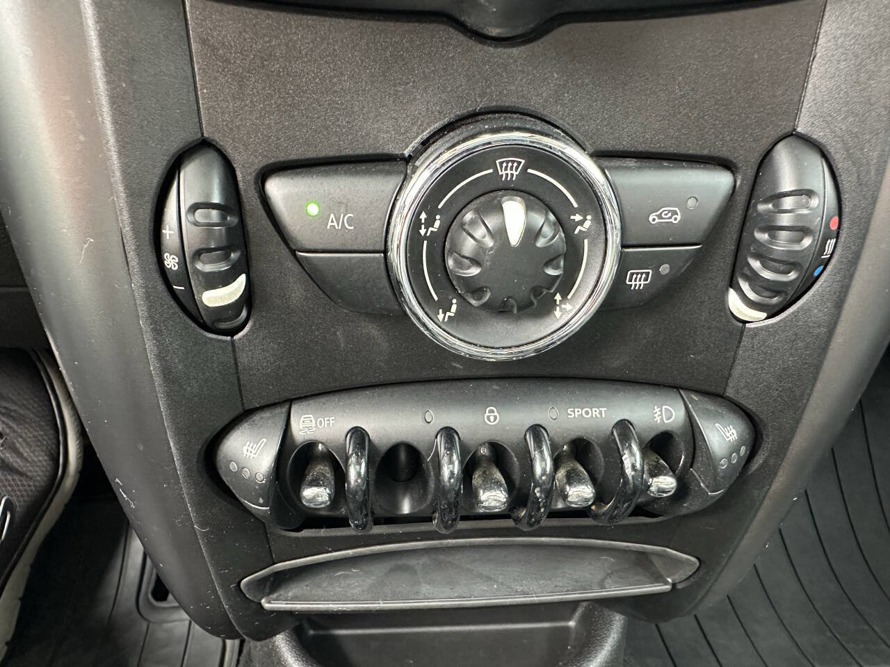 Used 2014 MINI Cooper Paceman S image 19