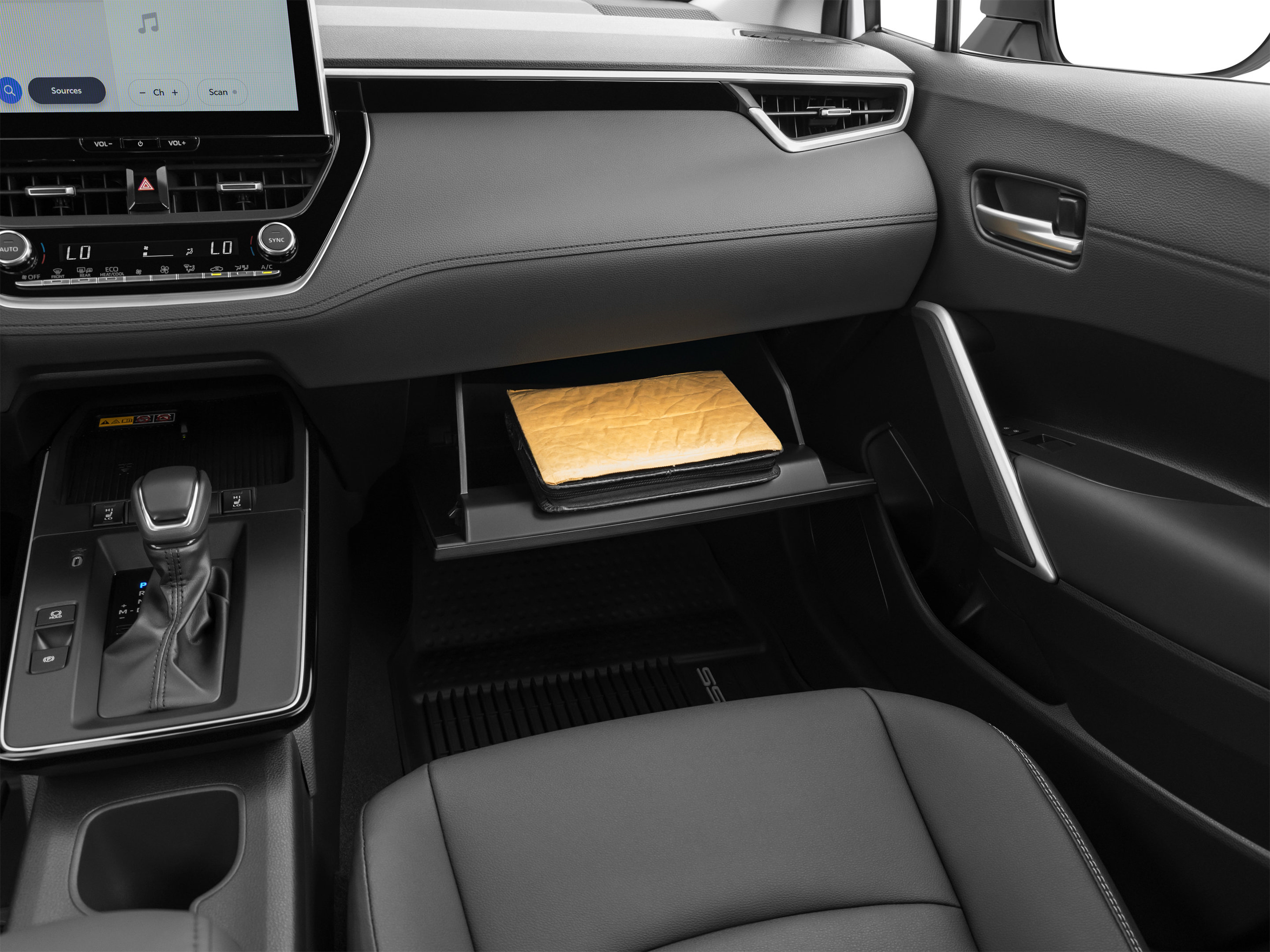 New 2026 Toyota Corolla Cross LE FWD image 33