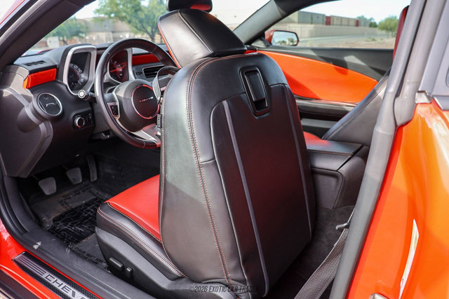 Used 2010 Chevrolet Camaro SS RWD image 56