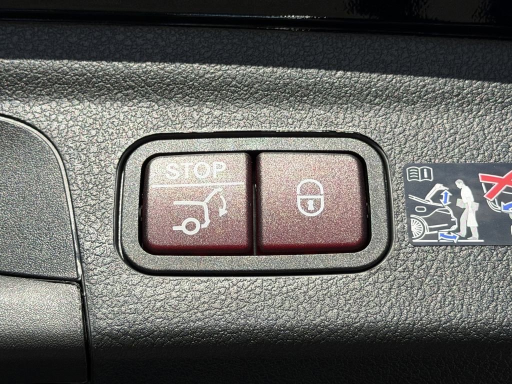 New 2026 Mercedes-Benz GLE 53 AMG 4MATIC image 14