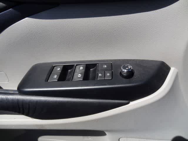 Used 2016 Toyota Highlander XLE w/ Protection Package #3 AWD/4WD image 13