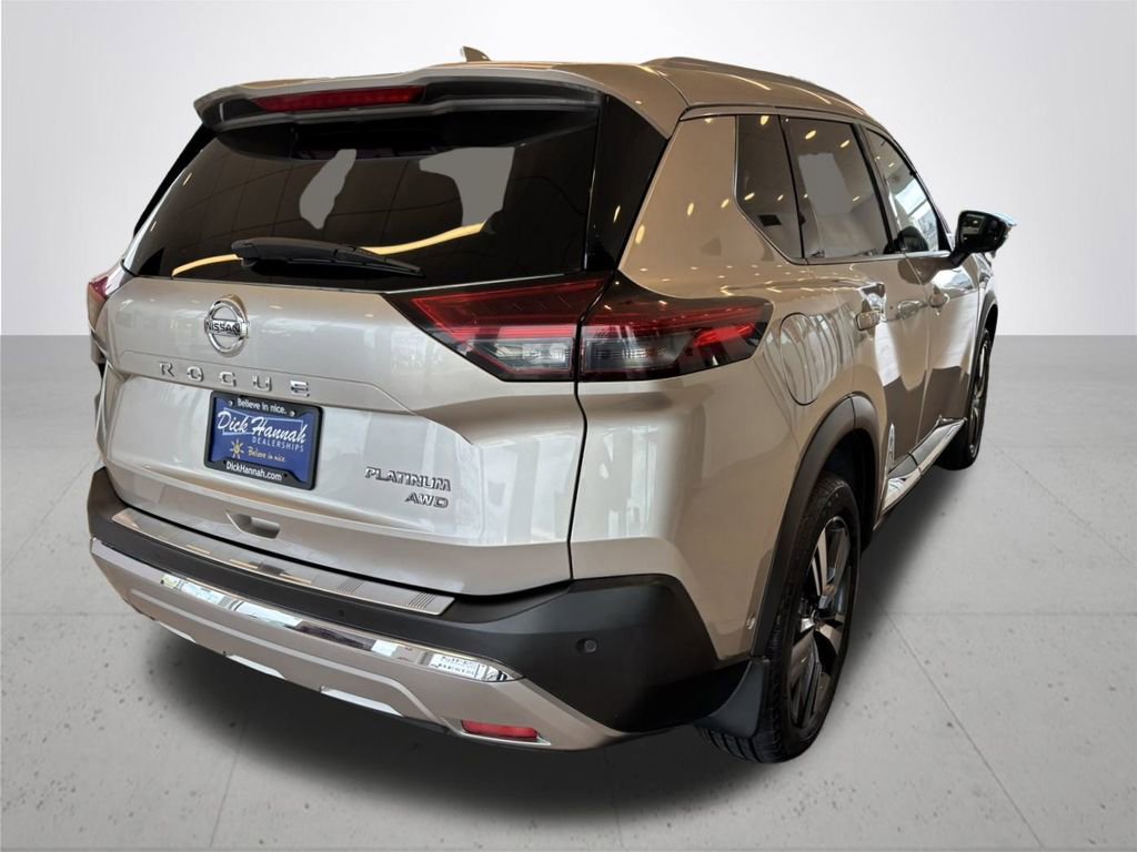 Used 2021 Nissan Rogue Platinum image 7