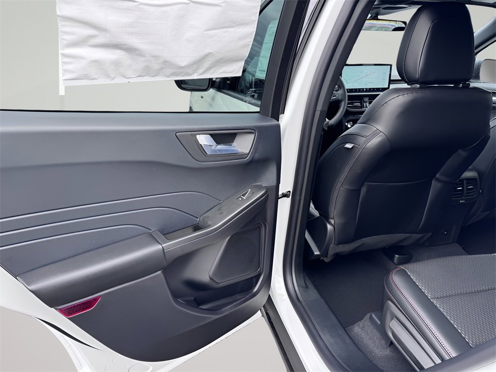 New 2026 Ford Escape ST-Line w/ Tech Pack #1 image 31