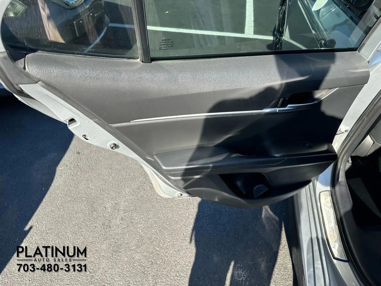 Used 2022 Toyota Camry SE image 18