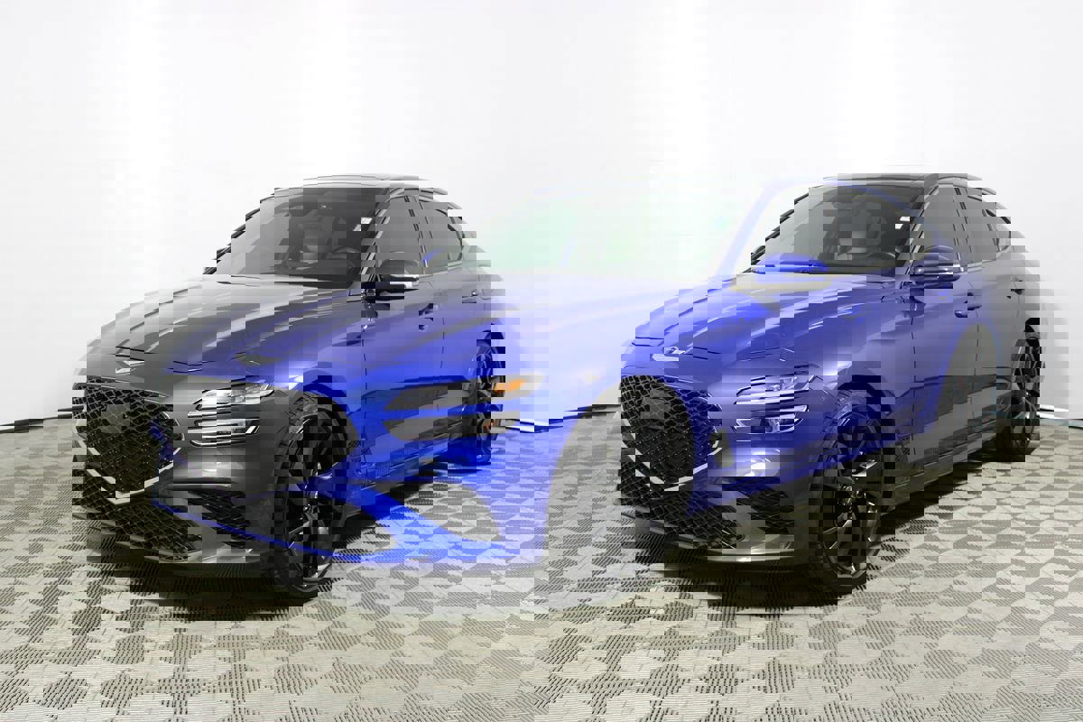 Used 2023 Genesis G70 2.0T w/ Sport Prestige Package image 3