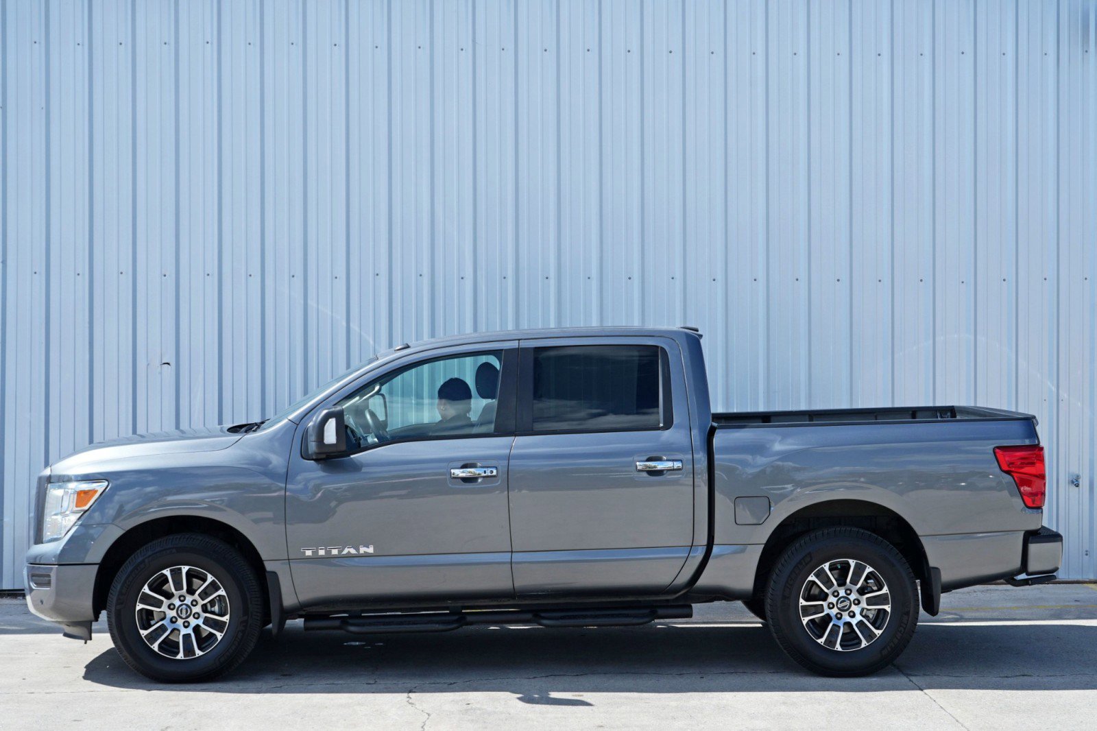 Used 2021 Nissan Titan SV w/ SV Convenience Package AWD/4WD image 40