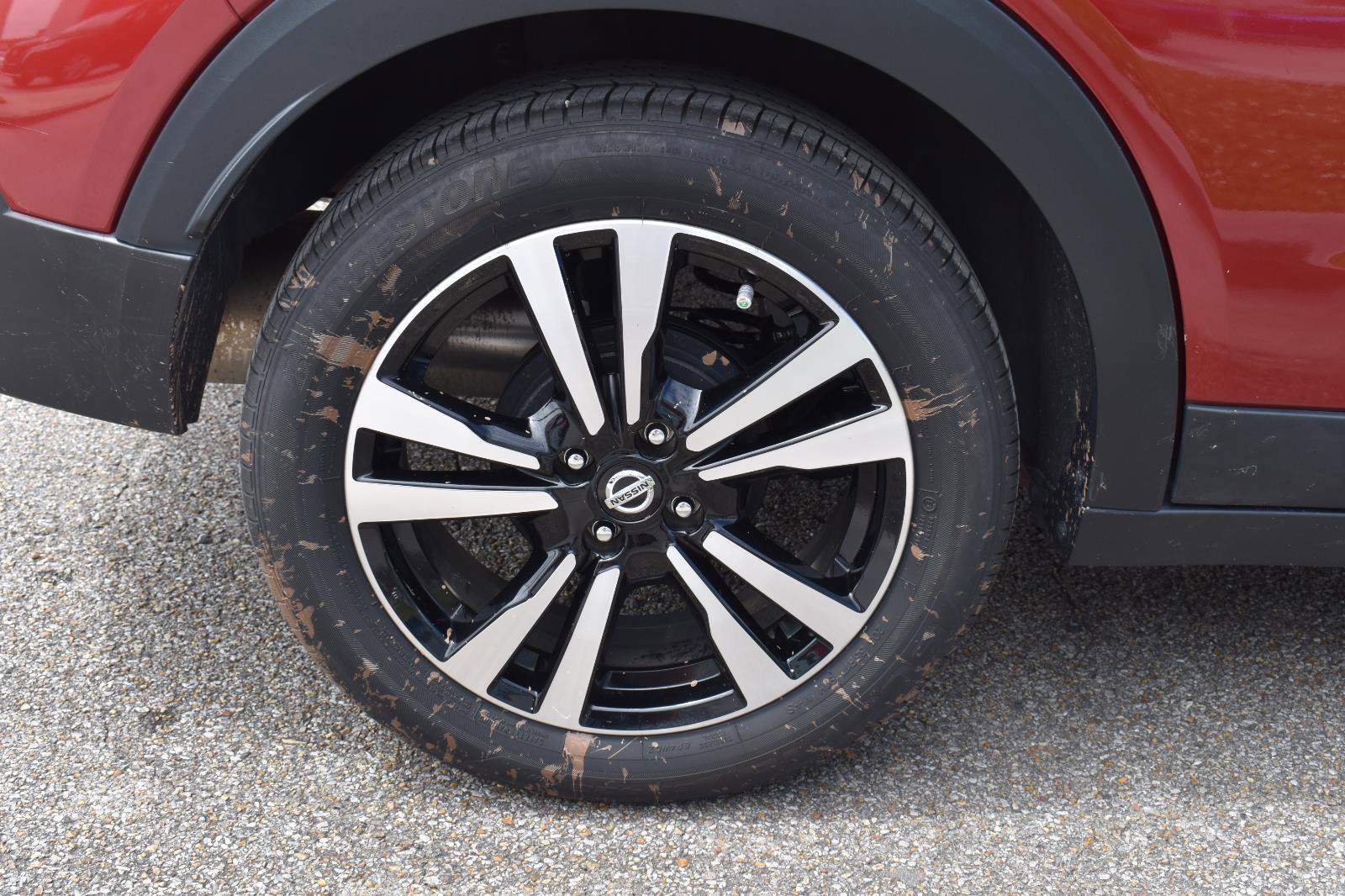 Used 2020 Nissan Kicks SR image 13