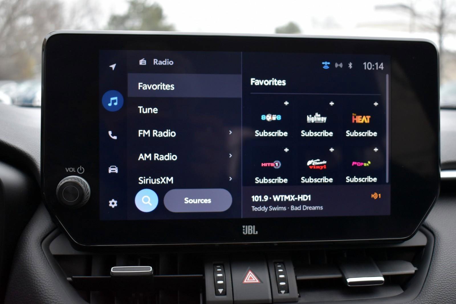 Used 2023 Toyota RAV4 Limited image 18