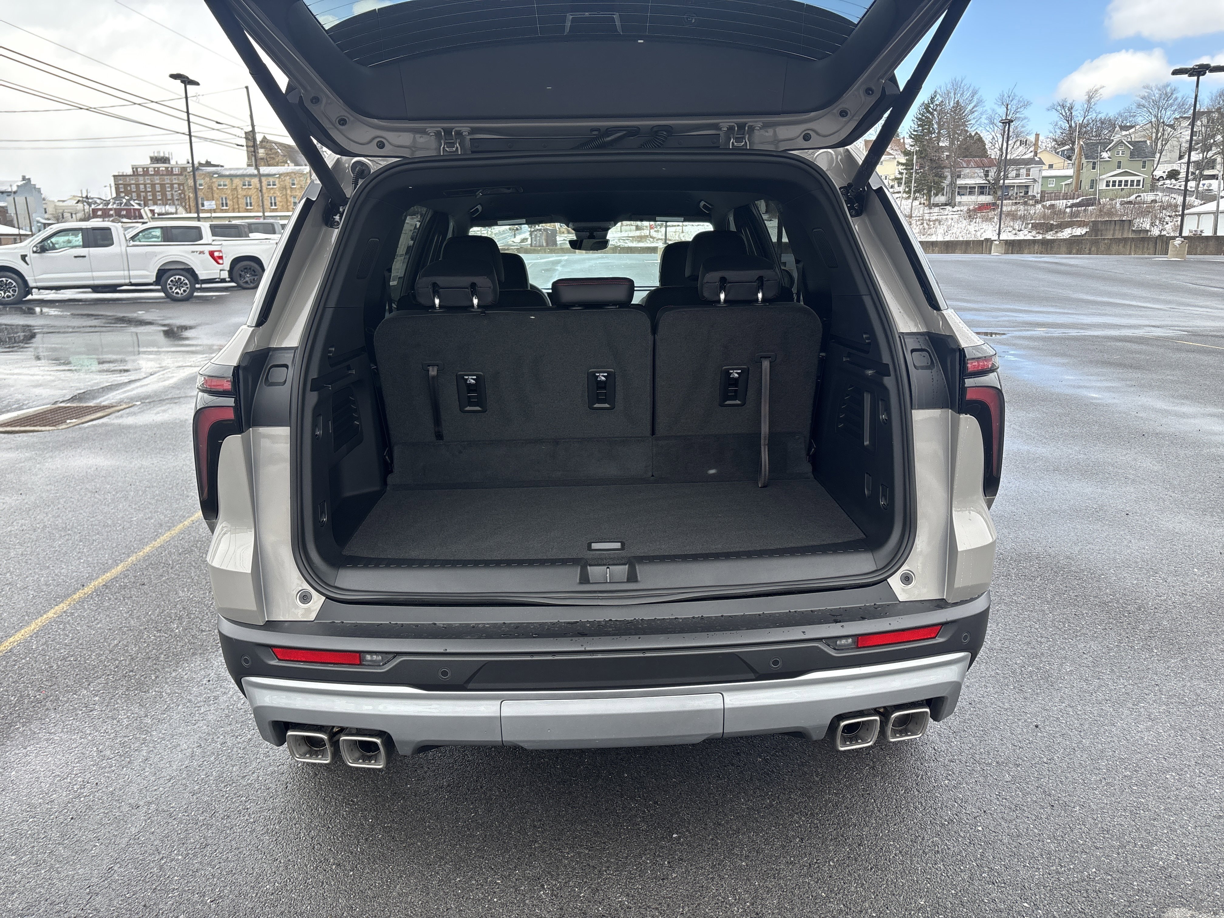 New 2026 Chevrolet Traverse Z71 w/ Driver Confidence Package image 5