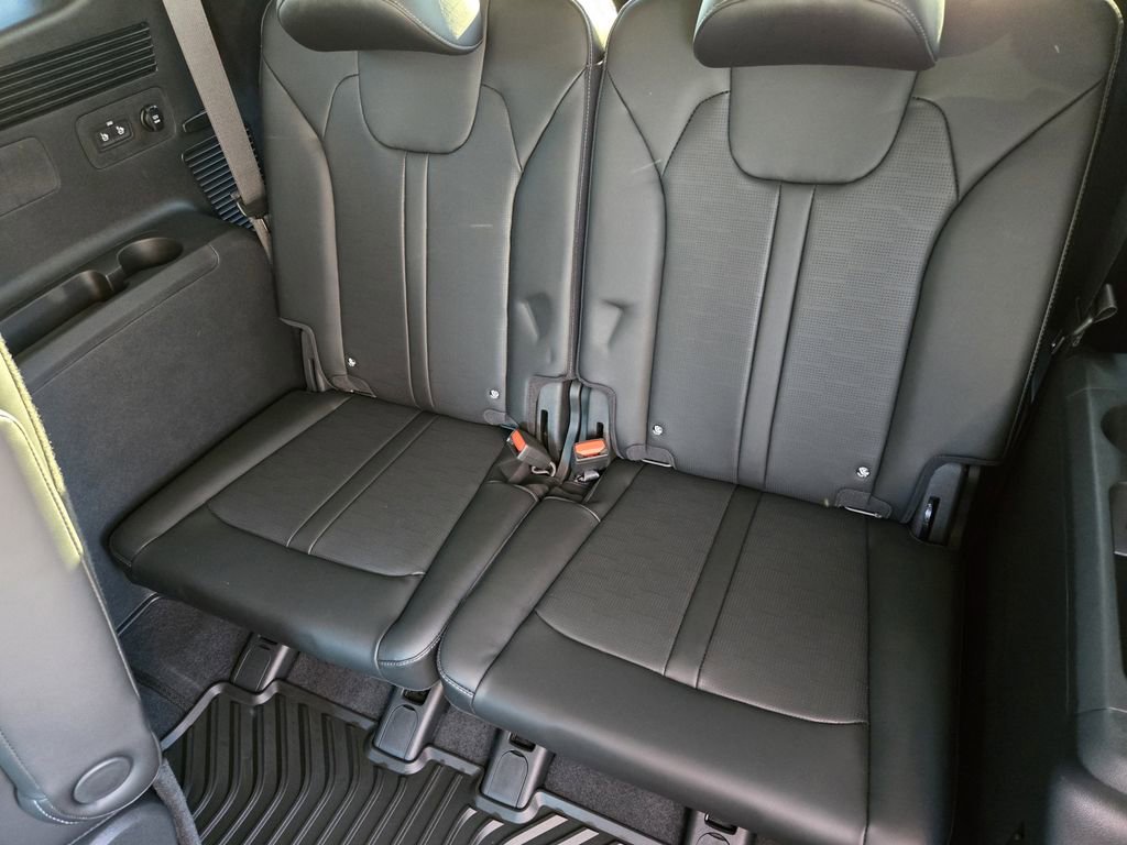 New 2026 Kia Sorento EX w/ EX Premium Package FWD image 21