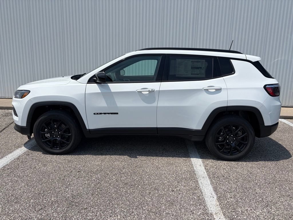New 2026 Jeep Compass Latitude AWD/4WD image 3
