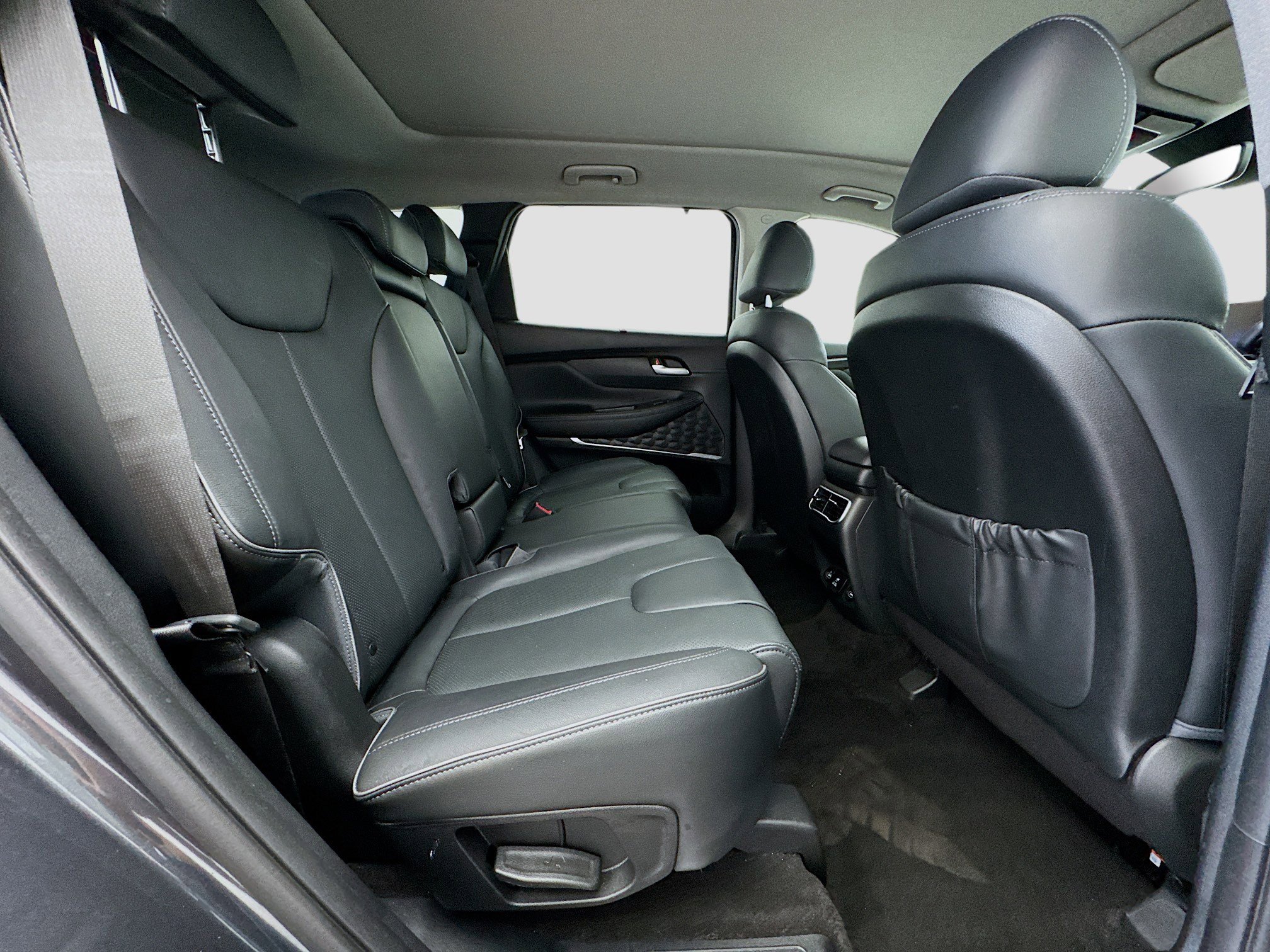 Used 2023 Hyundai Santa Fe Limited FWD image 17