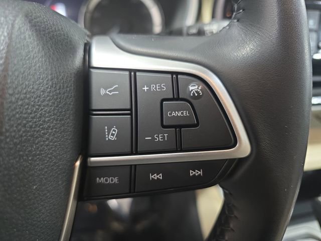 Used 2023 Toyota Highlander XLE image 20