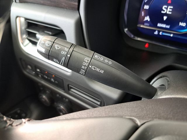 Used 2024 Chevrolet Tahoe LT AWD/4WD image 19