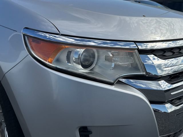 Used 2011 Ford Edge SE FWD image 12
