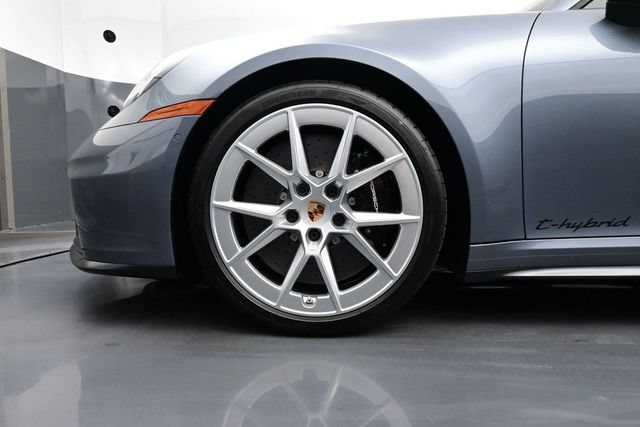 Certified 2026 Porsche 911 Targa 4 GTS AWD/4WD image 6