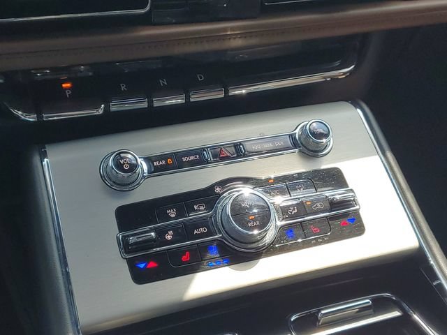 Used 2021 Lincoln Aviator Reserve AWD/4WD image 28