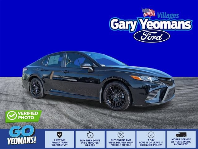 Used 2020 Toyota Camry SE FWD image 1