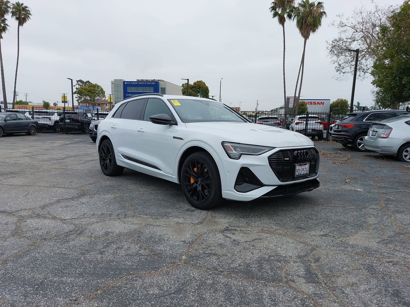 Used 2023 Audi e-tron Chronos AWD/4WD image 2