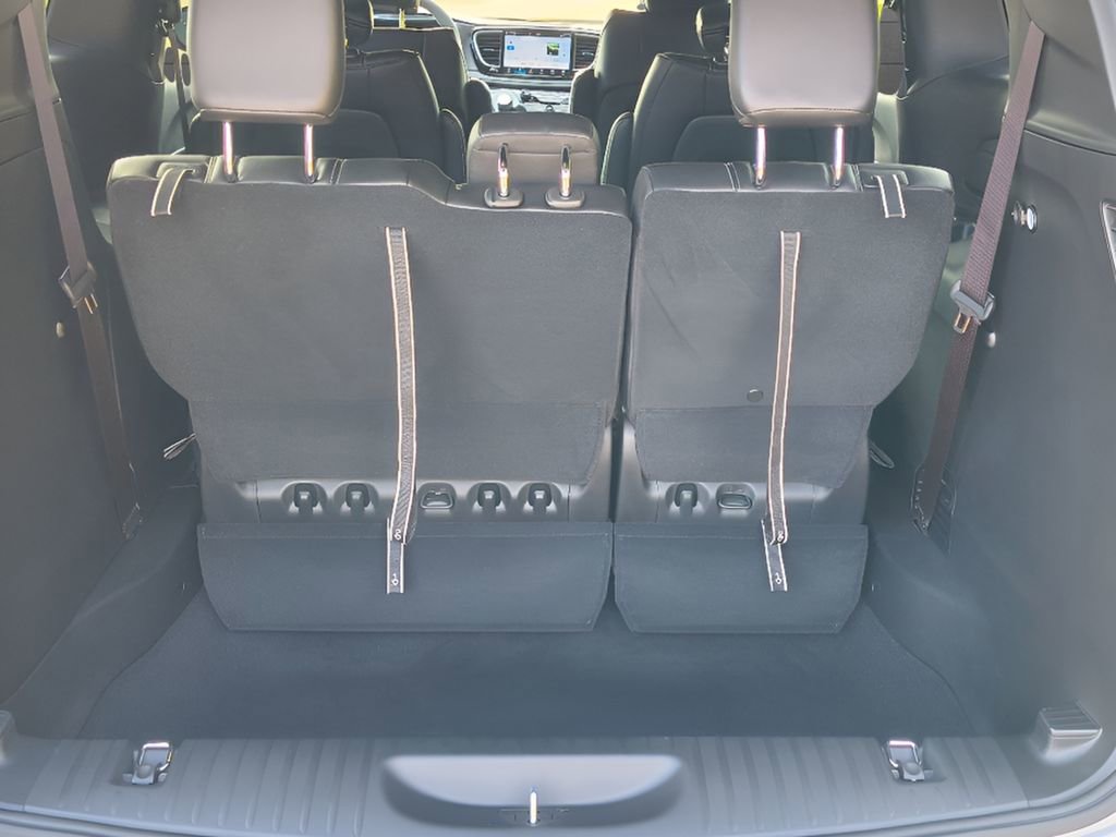 New 2026 Chrysler Pacifica Select image 30