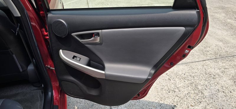Used 2013 Toyota Prius Four w/ Deluxe Solar Roof Pkg FWD image 37