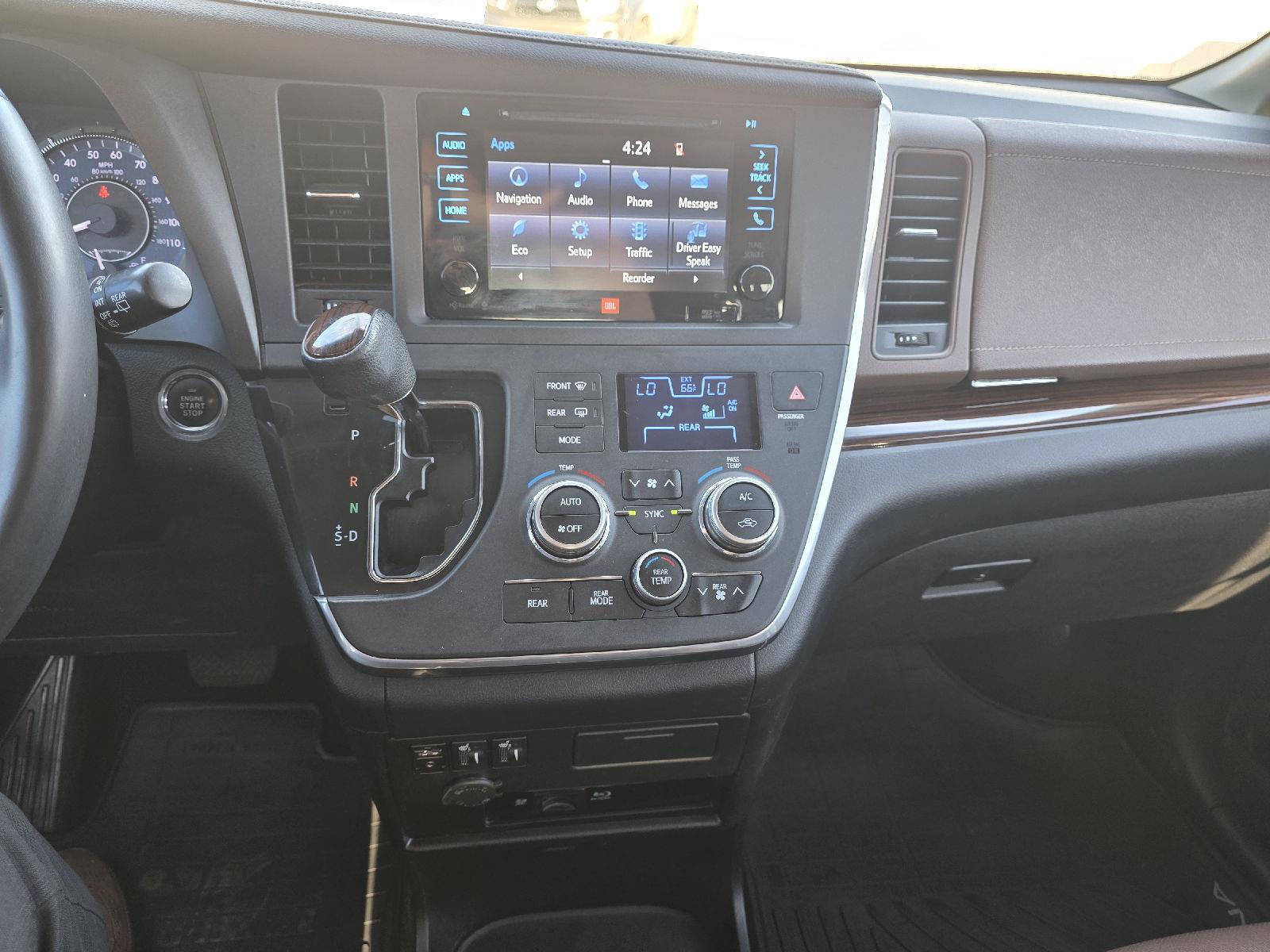 Used 2016 Toyota Sienna Limited Premium AWD/4WD image 12