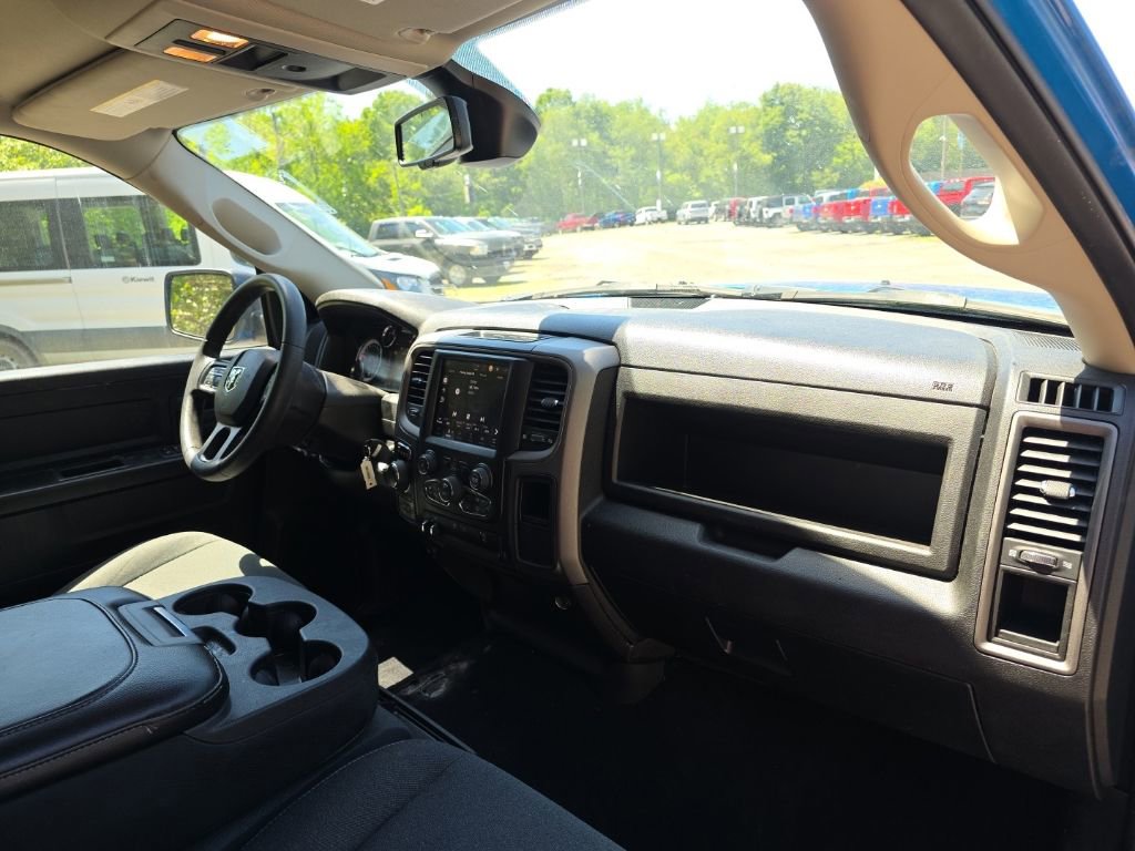 Used 2022 RAM 1500 Express w/ Wheel & Sound Group AWD/4WD image 17