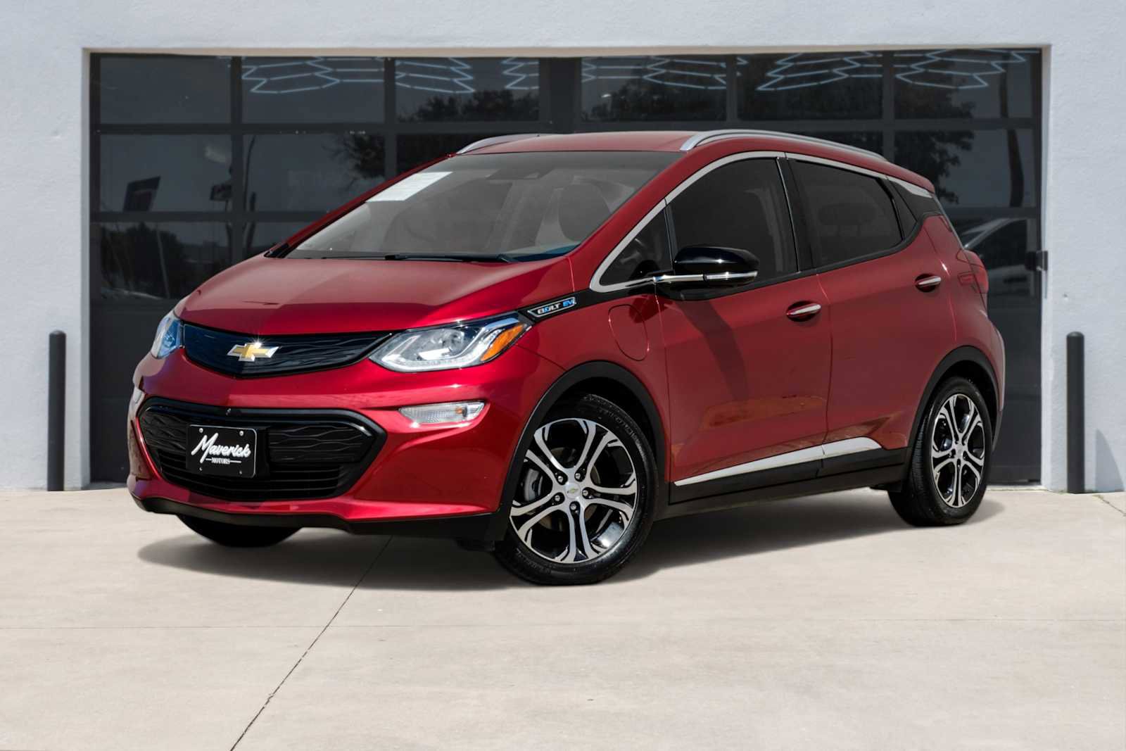 Used 2020 Chevrolet Bolt Premier w/ Infotainment Package image 1