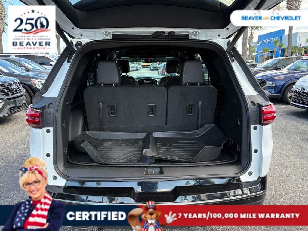 Used 2023 Chevrolet Traverse Premier w/ Redline Edition FWD image 11