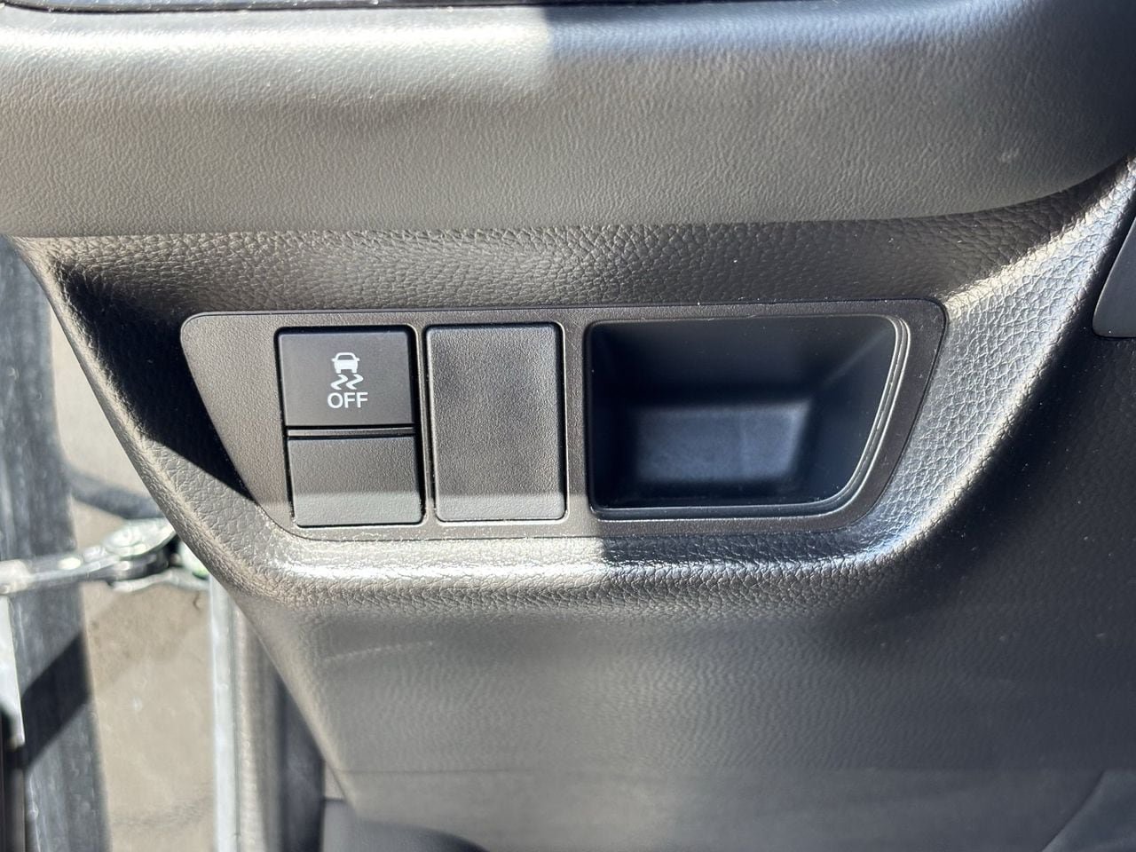Certified 2025 Honda HR-V Sport image 30