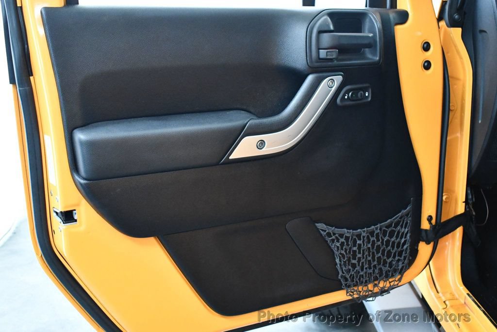 Used 2012 Jeep Wrangler Unlimited Sahara AWD/4WD image 8