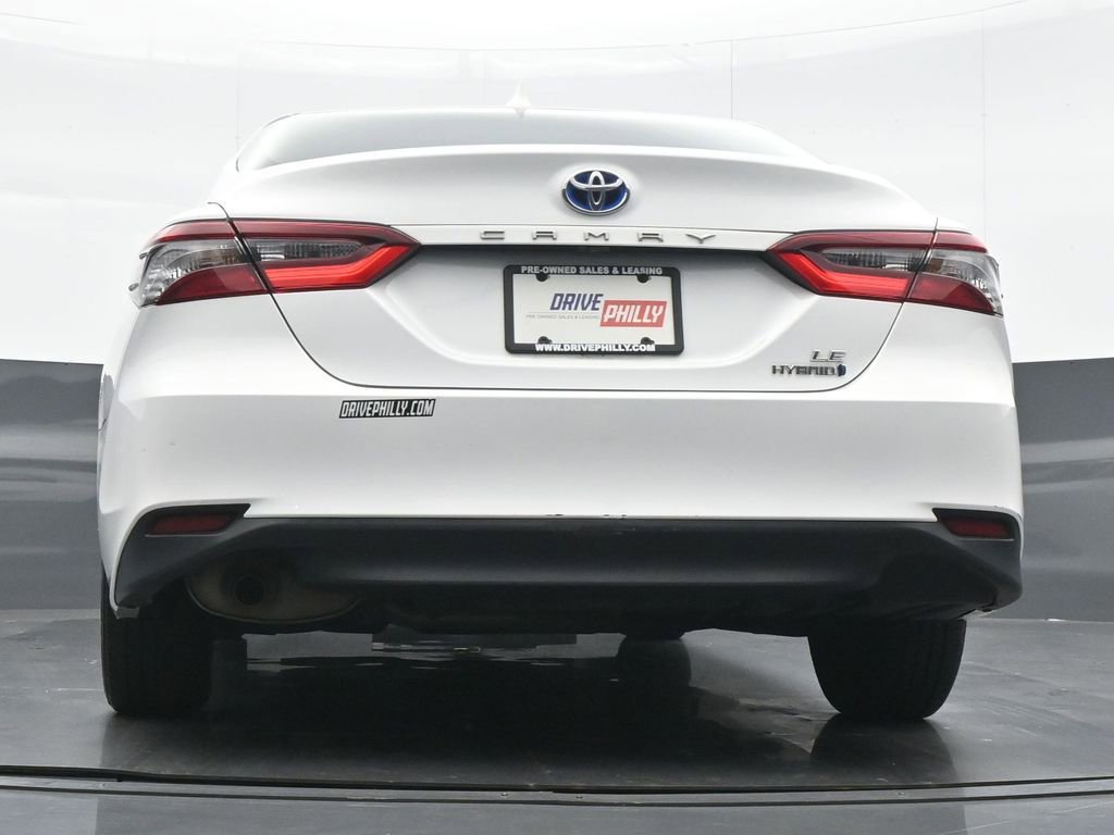 Used 2022 Toyota Camry LE image 12