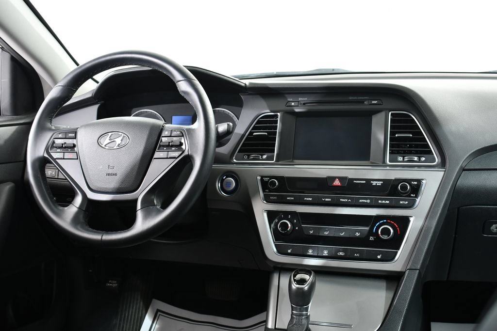 Used 2017 Hyundai Sonata Sport w/ Value Edition Package 02 FWD image 8