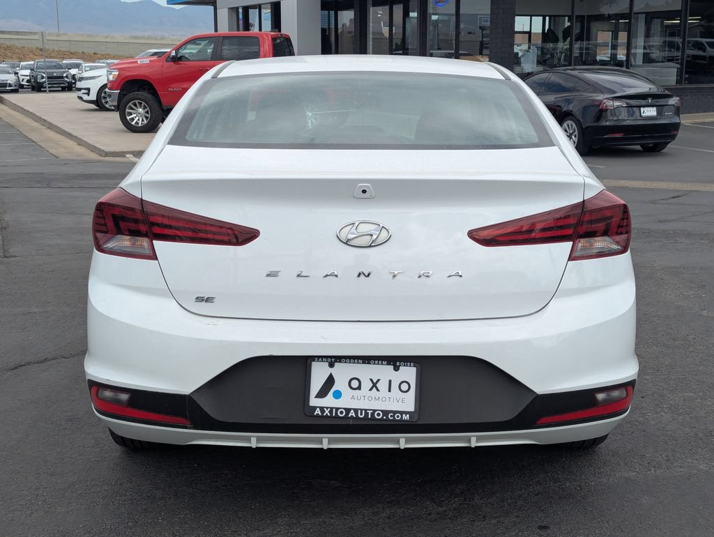 Used 2019 Hyundai Elantra SE w/ Cargo Package FWD image 6