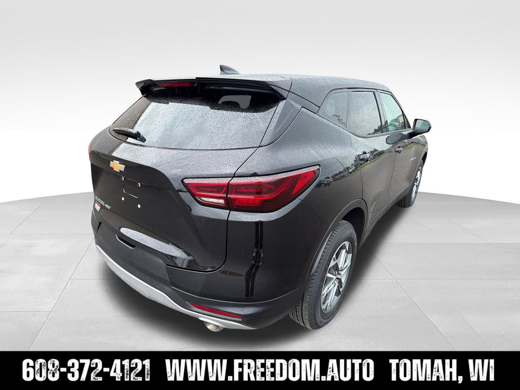 Used 2025 Chevrolet Blazer LT AWD/4WD image 6