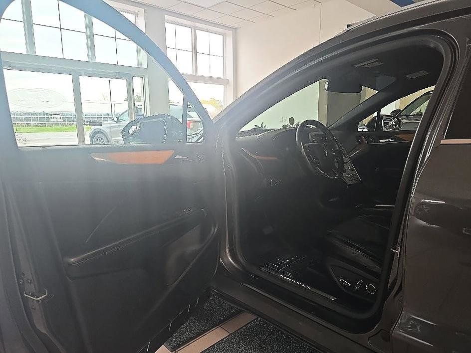 Used 2017 Lincoln MKC Select AWD/4WD image 12