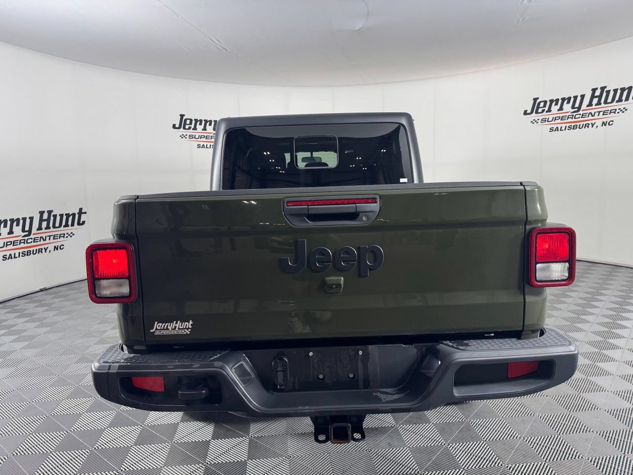 Used 2022 Jeep Gladiator Sport AWD/4WD image 8