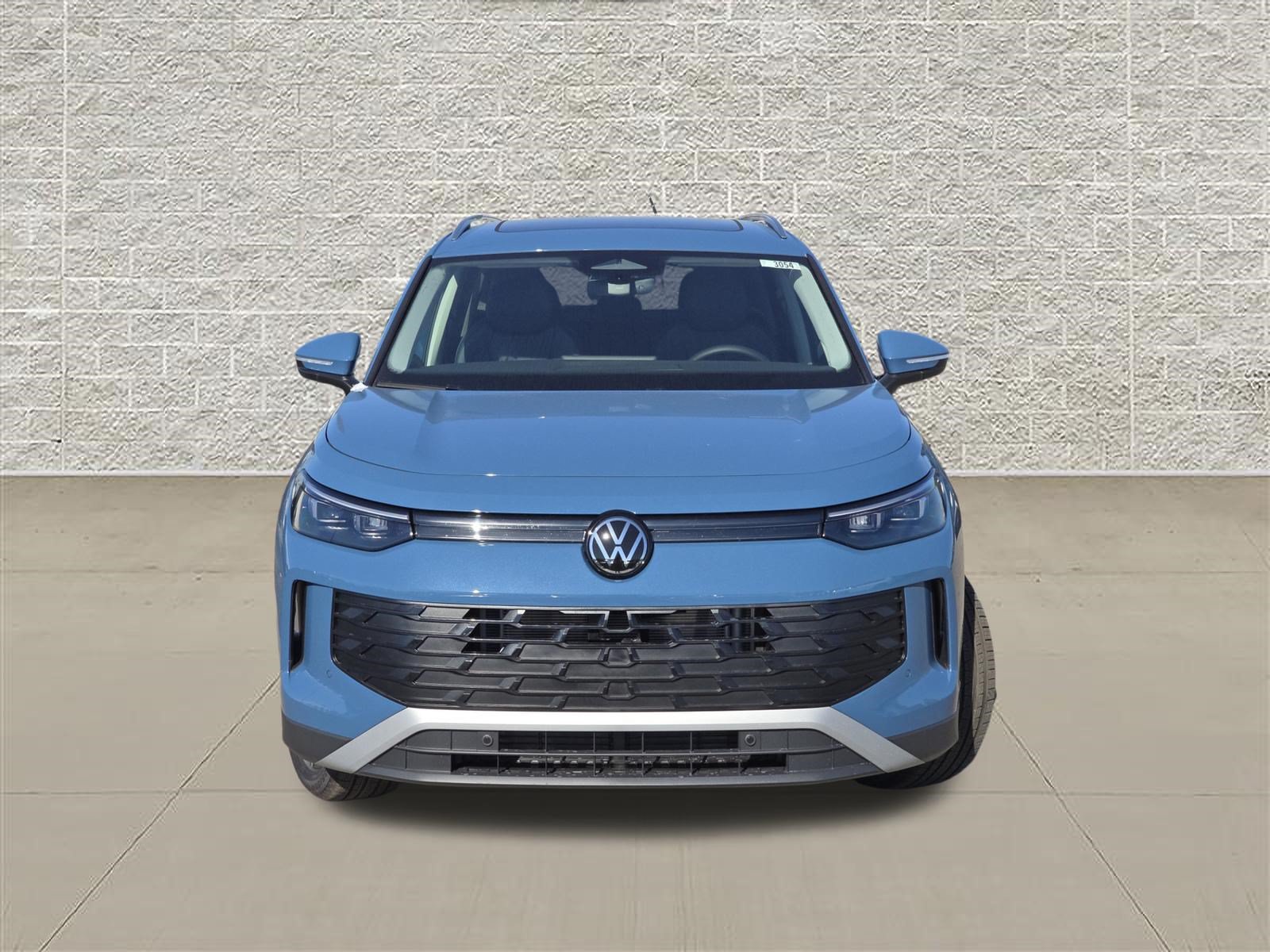 New 2026 Volkswagen Tiguan SE AWD/4WD image 2