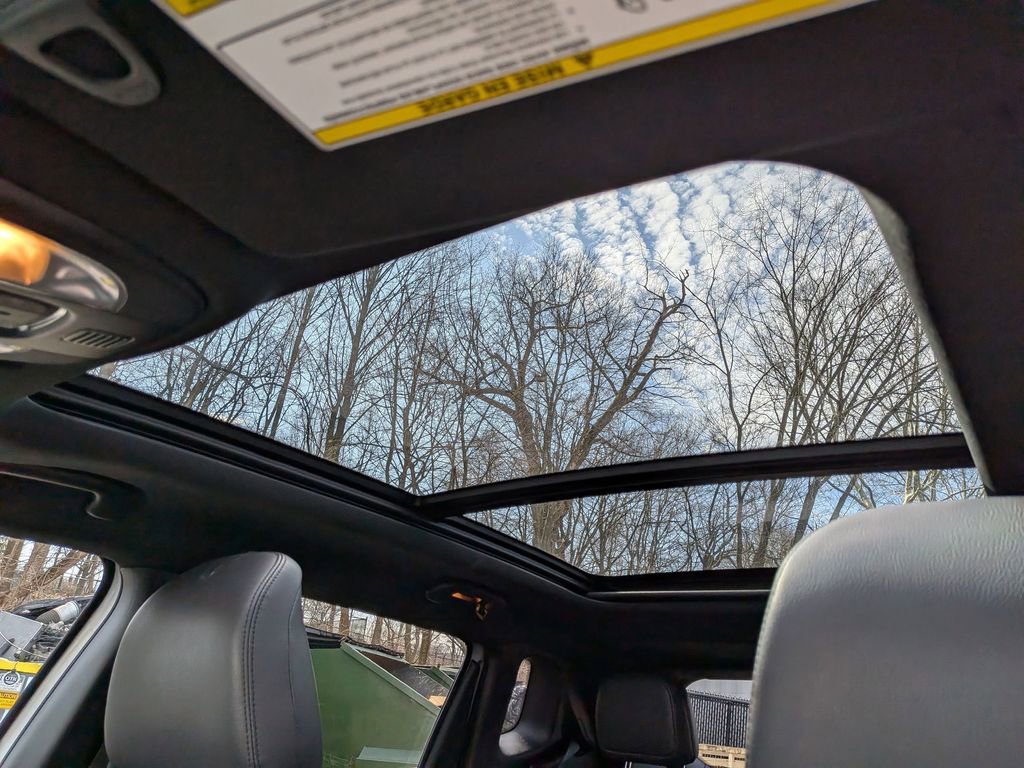 Used 2025 Jeep Compass Limited w/ Sun & Sound Group image 20