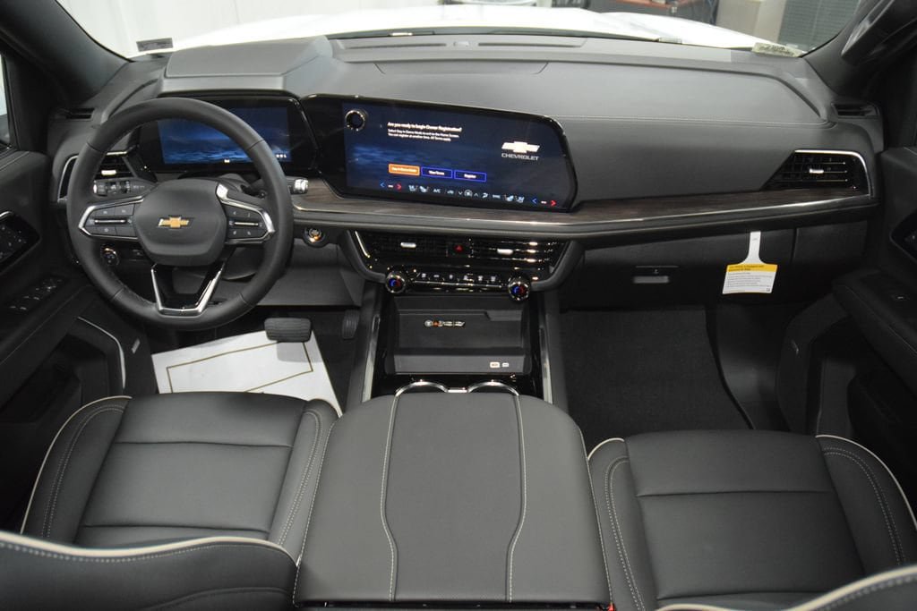 New 2026 Chevrolet Suburban Premier AWD/4WD image 33
