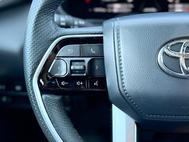 Used 2022 Toyota Tundra Platinum RWD image 32