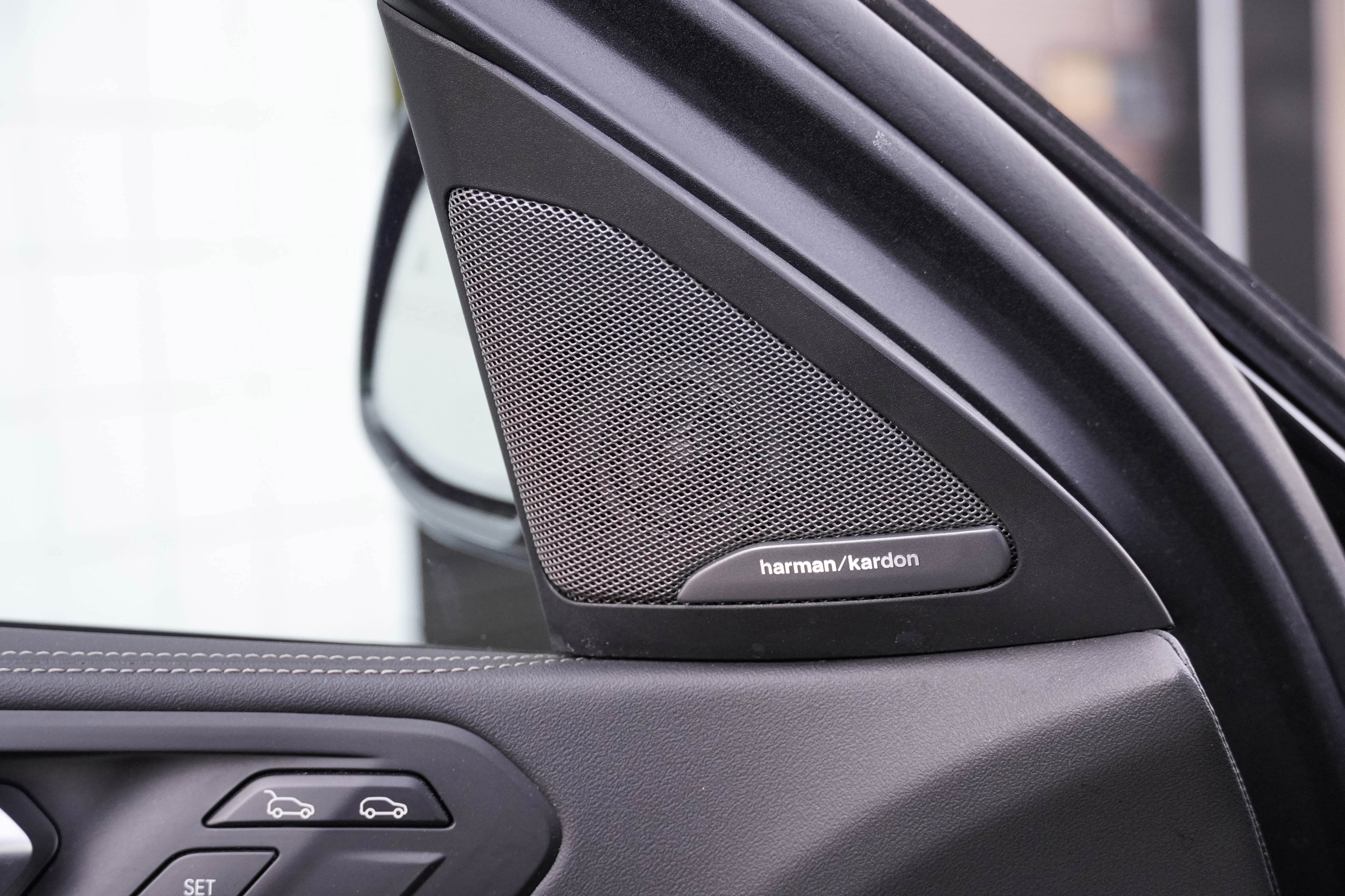 Certified 2024 BMW X6 xDrive40i w/ Premium Package image 17