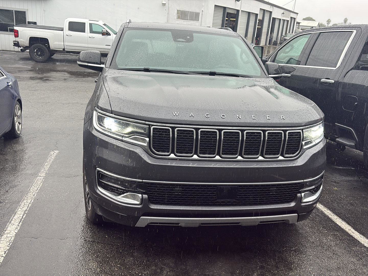 Used 2024 Jeep Wagoneer Series II image 2