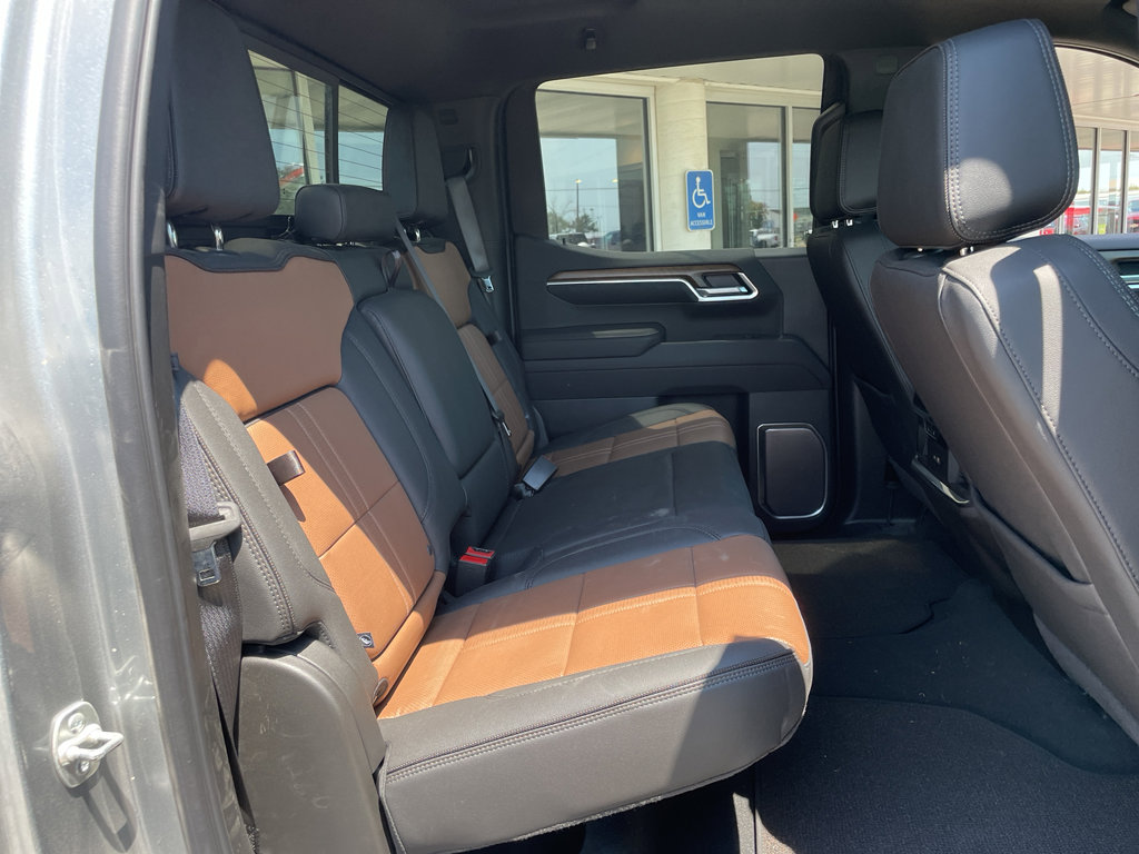 Used 2025 Chevrolet Silverado 1500 High Country w/ Z71 Off-Road Package image 23