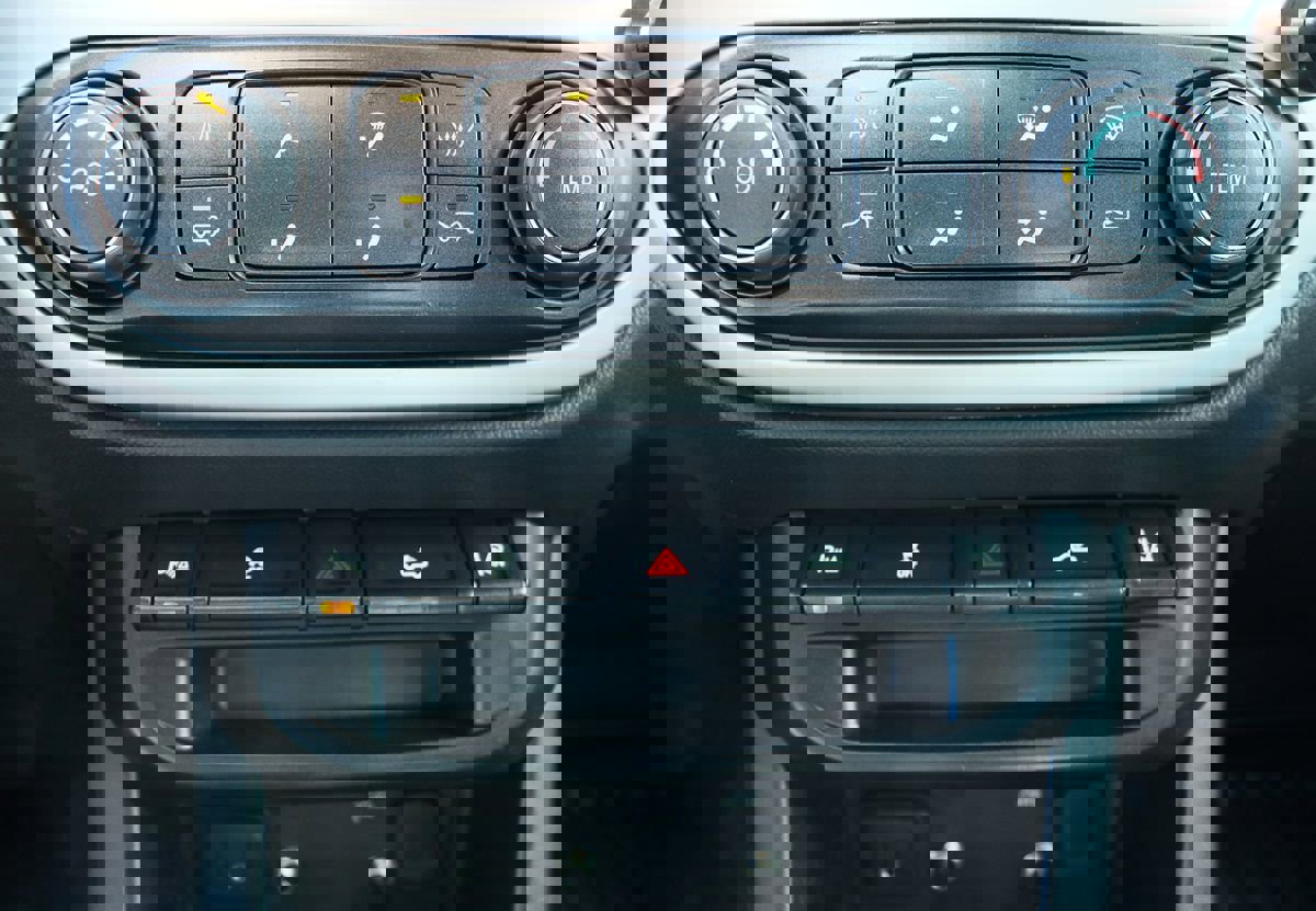 Used 2022 Chevrolet Colorado LT w/ Fleet Safety Package image 38