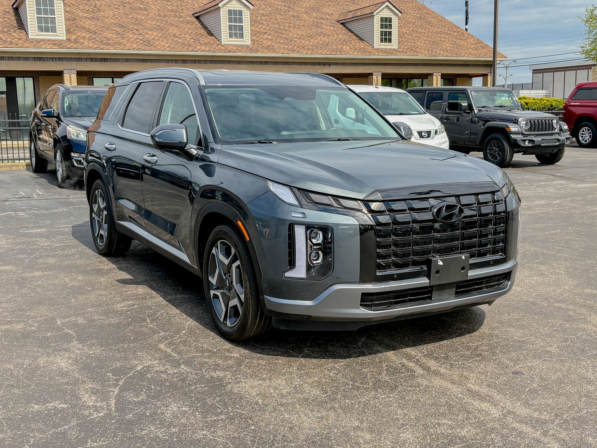 Used 2024 Hyundai Palisade SEL AWD/4WD image 14