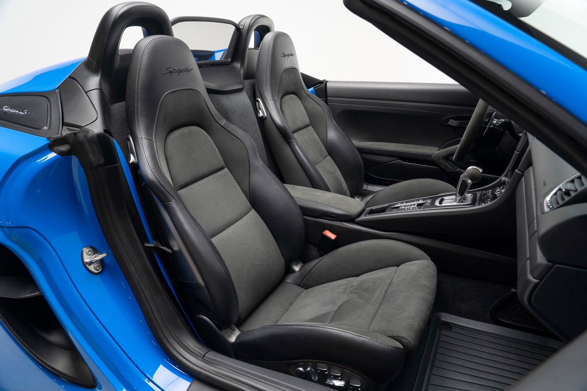 Used 2023 Porsche 718 Boxster Spyder w/ Light Design Package RWD image 32