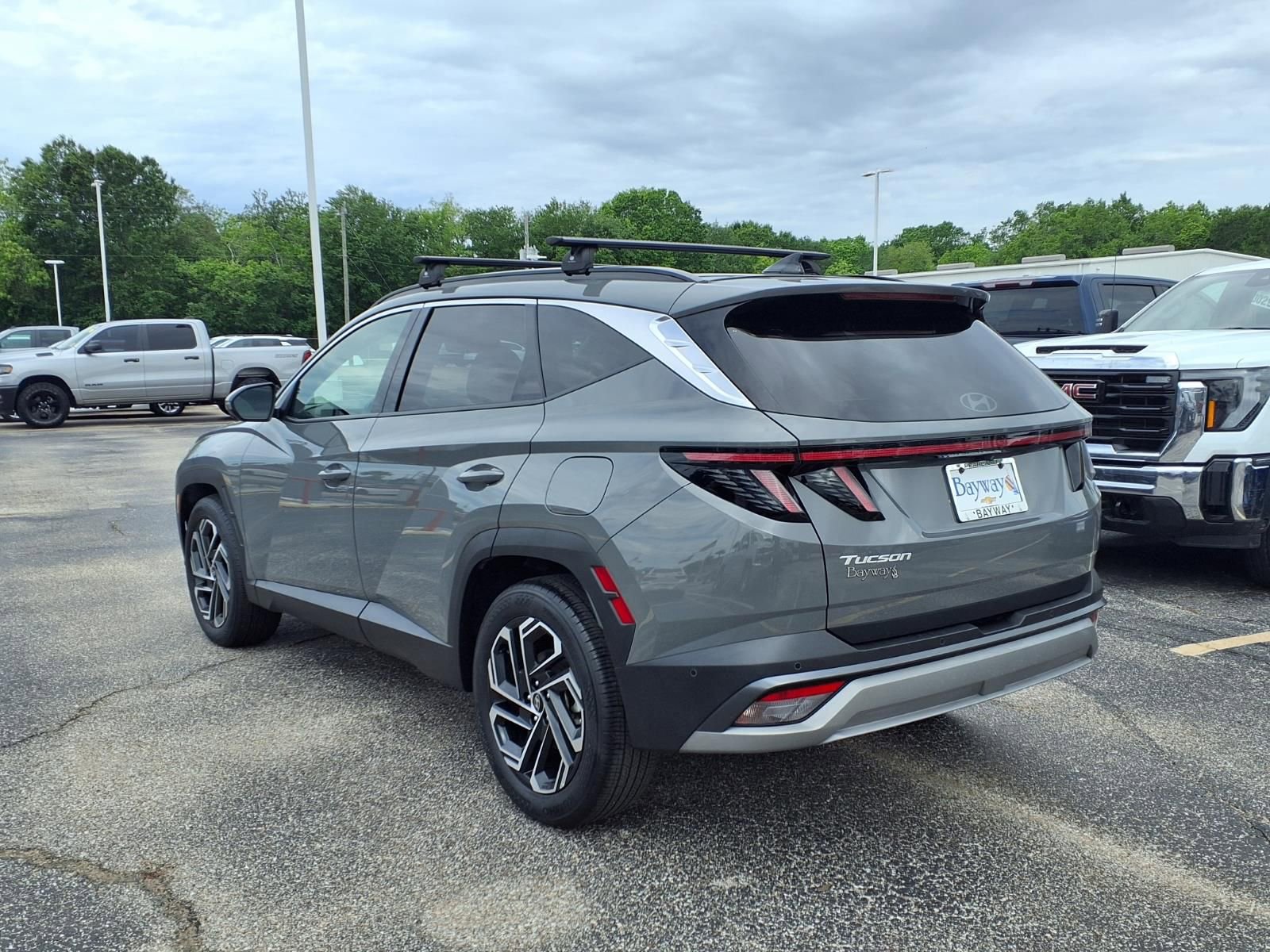 Used 2025 Hyundai Tucson Limited FWD image 23